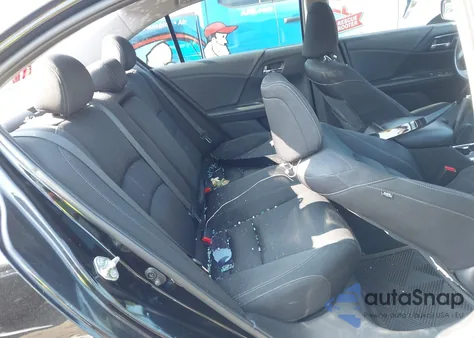 2015 Honda Accord Sport z USA, uszkodzony, nr VIN 1HGCR2F59FA058775